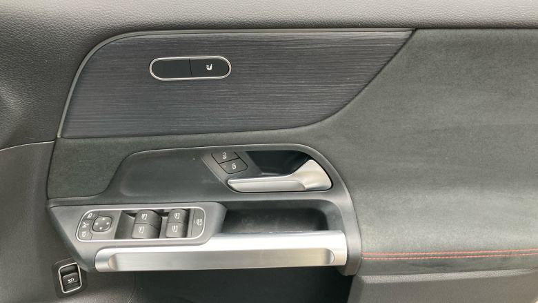 Mercedes-Benz Eqb 350 4M 215kW AMG Line Premium 66.5kWh 5dr Auto Electric Estate